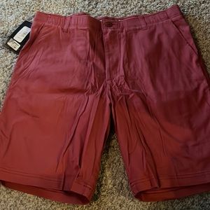 NWT Lee performance series shorts, size 38